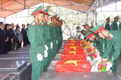 Entierran restos de 19 mártires vietnamitas 