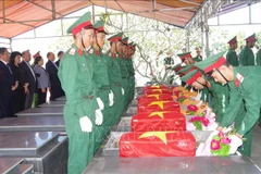 Entierran restos de 19 mártires vietnamitas 
