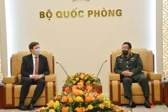 Promueven Vietnam y Polonia cooperación en defensa