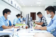  Provincia de Quang Ninh realiza trámites administrativos en oficina de correos