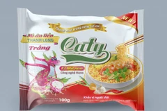 Vietnam produce por primera vez fideos instantáneos de pitahaya