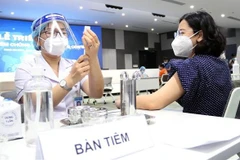 Ciudad Ho Chi Minh realizará vacunación contra el COVID-19 durante asueto por el Tet