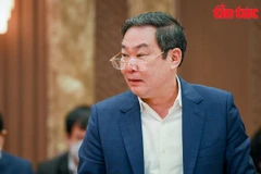 Le Hong Son asume temporalmente dirección del Comité Popular de Hanoi