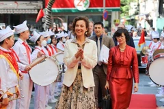 Directora general de la UNESCO asiste a ceremonia inicial del nuevo año escolar en Hanoi