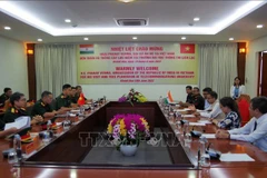 Embajador indio visita Universidad de Telecomunicaciones en Khanh Hoa