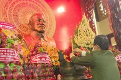 Rinden homenaje al extinto presidente vietnamita Ton Duc Thang