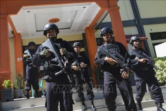 Tres heridos en atentado con bomba en comisaría de Indonesia 