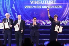 Primer ministro vietnamita aprecia contribuciones de científicos al desarrollo de la humanidad