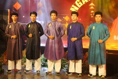 Ao Dai masculino de cinco solapas: Patrimonio cultural en el olvido 