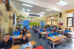 Binh Lieu busca aumentar la presencia de la indumentaria tradicional en las escuelas