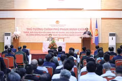 Primer ministro de Vietnam se reúne con comunidad de connacionales en Camboya