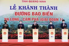 Primer ministro vietnamita asiste a inauguración de obras clave en Quang Ninh