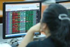 Bolsa de valores de Vietnam cae por debajo de mil 300 puntos