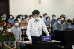 Condenan a exviceministro de Salud de Vietnam a cuatro años de cárcel