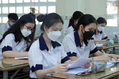 Más alumnos en Ciudad Ho Chi Minh regresan a la escuela