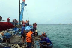 Rescatan un barco pesquero accidentado en mar vietnamita 