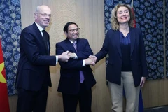 Premier vietnamita se reúne con dirigentes parlamentarios holandeses 
