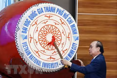Presidente asiste a ceremonia de inicio del año escolar en Universidad Nacional de Ciudad Ho Chi Minh