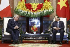Vietnam considera a Francia socio de primer nivel en su política exterior