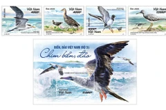 Presentan tercer conjunto de sellos sobre mar e islas de Vietnam