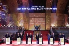 Presidente asiste a la inauguración del Templo de los reyes Hung en Can Tho