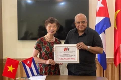 Vietnamitas unen manos para apoyar a Cuba tras incendio en Matanzas