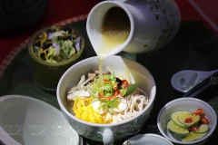 Bun thang con pepinos de mar