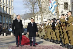 Ceremonia oficial de bienvenida al premier vietnamita en Luxemburgo