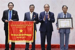 Honran aportes de médicos civiles vietnamitas a salvaguardia nacional