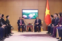 Premier recibe al presidente de Asociación de Amistad de Laos - Vietnam