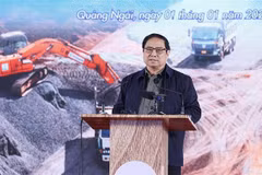 Premier vietnamita ordena desplegar 12 proyectos de autopista Norte-Sur