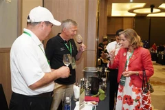 Australia fomenta cooperación educativa y agrícola con ciudad vietnamita