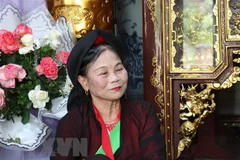 Artista vietnamita mantiene vivas las melodías de canto de dúo de amo