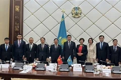 Amplia agenda de vicepresidente del Parlamento vietnamita en Kazajistán