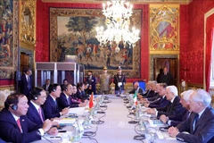 Presidente vietnamita sostiene conversaciones con su homólogo italiano 