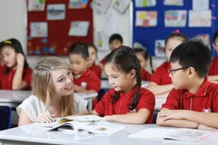 Otorgan certificados a docentes extranjeros de inglés 