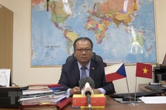 Visita a Vietnam de prermier checo abre perspectivas de cooperación bilateral 