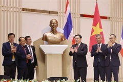 Titular parlamentario vietnamita realiza actividades en provincia tailandesa de Udon Thani