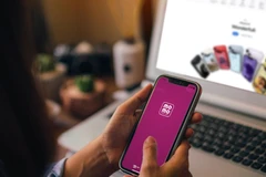MoMo ofrece pago a plazos para compras en línea de tienda de Apple en Vietnam
