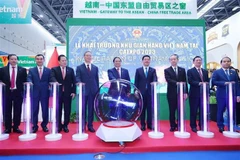 Gira de Primer Ministro vietnamita a China concluye con éxito