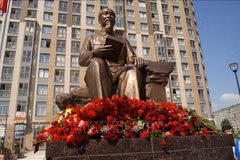 Inauguran Estatua del Presidente Ho Chi Minh en San Petersburgo