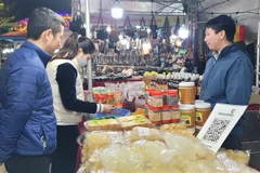 Presentan en Hanoi productos OCOP asociados con la cultura de localidades centrales