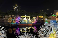 Abren en Ciudad Ho Chi Minh mercado de flores de primavera del Año Nuevo Lunar 2023