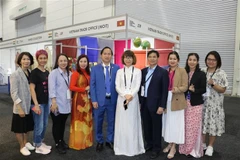 Productos textiles de Vietnam impresionan al público en exposición en Australia