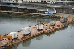 Transportan miles de toneladas de bienes por puerta fronteriza de Mong Cai en primeros días de 2023