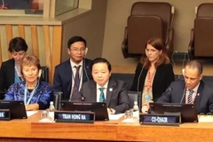 Vietnam comparte puntos de vista sobre gestión general de agua