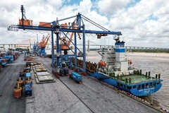 Proponen soluciones para desarrollo económico de Vietnam en 2024