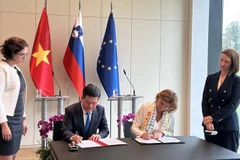 Crean nuevo impulso para colaboración Vietnam-Eslovenia
