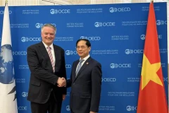 Canciller vietnamita se reúne con secretario general de OCDE en París