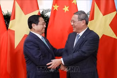 Primer ministro de Vietnam sostiene conversaciones con su homólogo chino